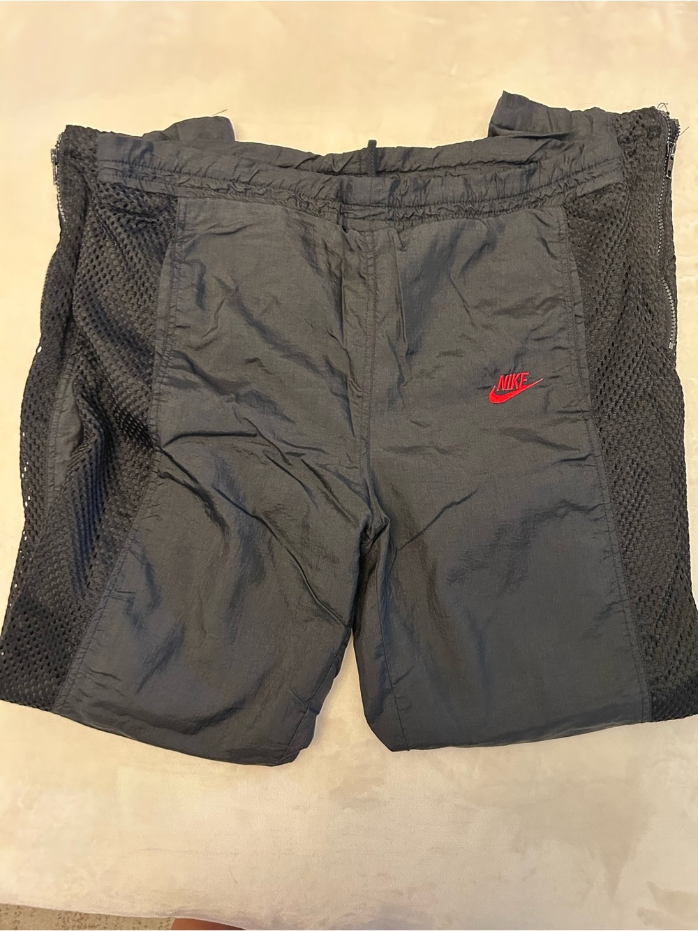 Nike Jordan Flight Men’s Black lined windbreakers with Red Logo